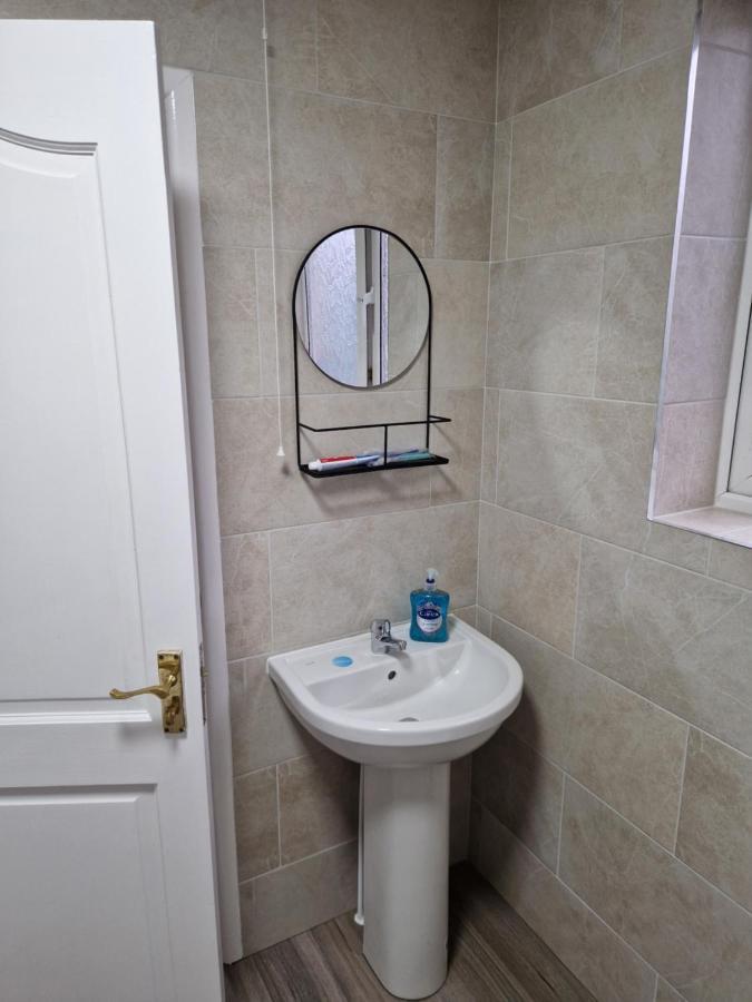 Birtley'S Diamond 3 Bed Apt, Sleeps 6 Guests Birtley  Екстер'єр фото